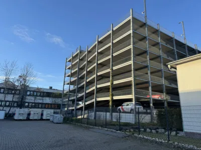 Flughafen-Parkplatz von Park & Fly PRO (Shuttle-Service) | Parkhaus