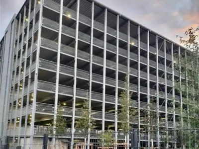 Flughafen-Parkplatz von Skyline Parken - P1 (Shuttle-Service) | Parkhaus