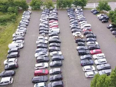 Flughafen-Parkplatz von Mein Flughafenparkplatz P1 (Shuttle-Service) | Freifläche