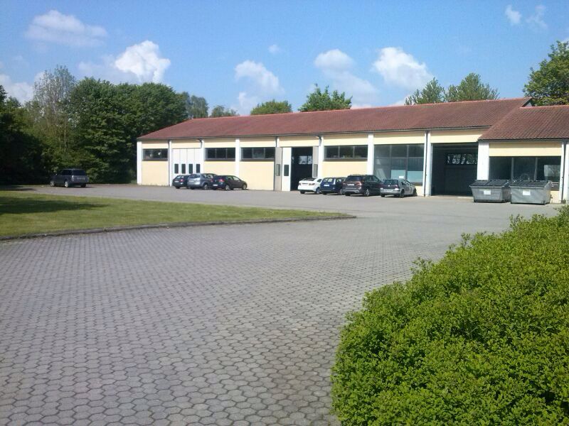 Holiday park & fly (Shuttle-Service) | Freifläche Parkplatz
